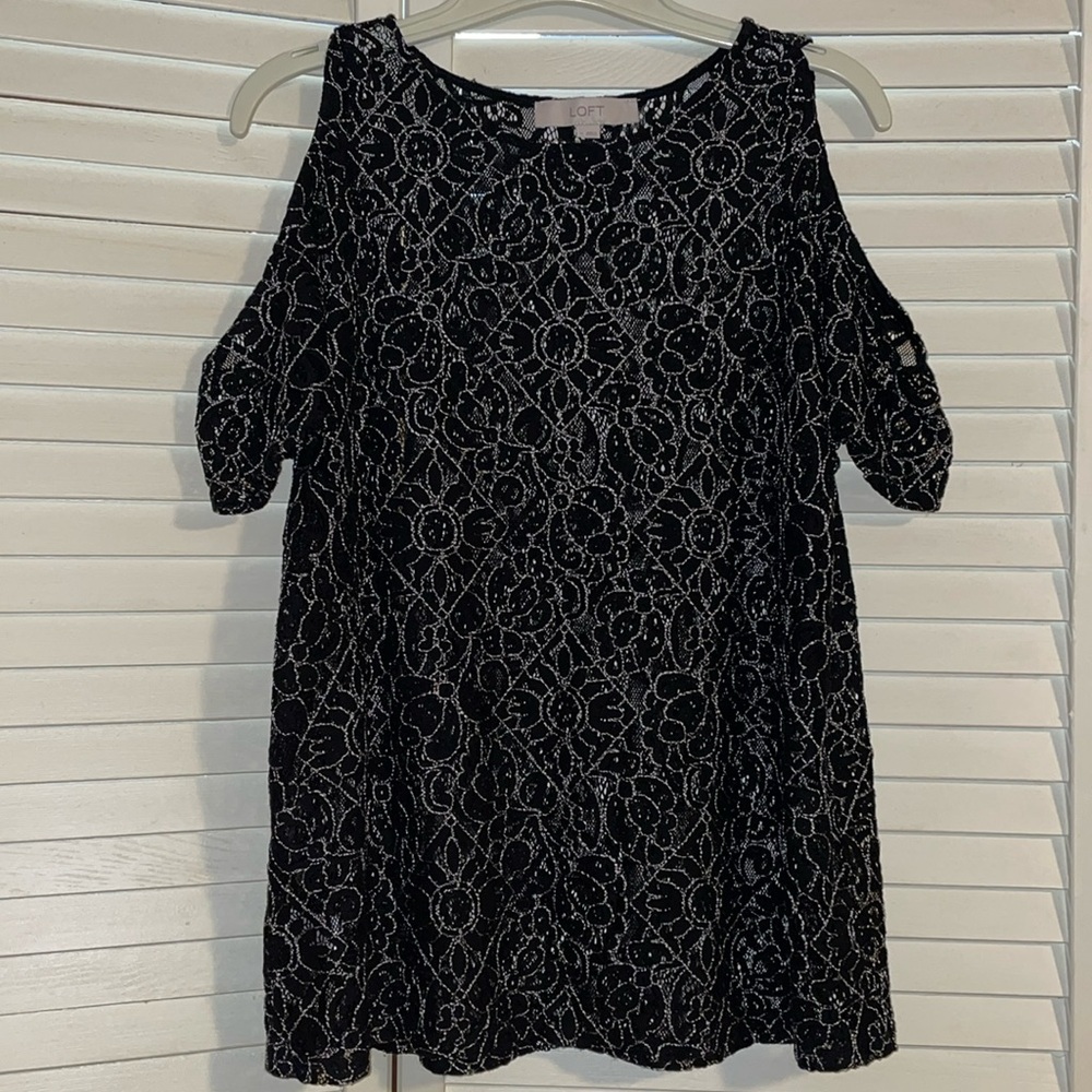 40% cotton LOFT off the shoulder blouse